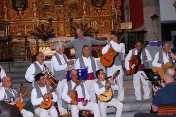 El grupo, en una actuación en la Basílica de Telde (Foto Jesús Ruiz Mesa)