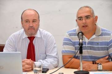 Ricardo Gil (i), socio fundador de Agua de Niebla de Canarias, junto a Ismael Santana (d), impulsor de las Jornadas (Foto Antonio Alí
