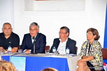 Momento del acto de anoche en El Círculo Cultural (Foto Antonio Alí)