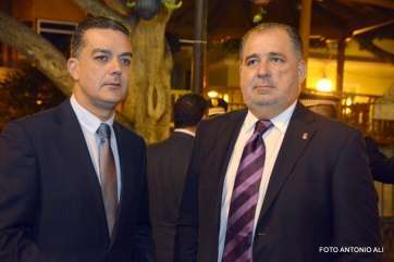 Mario Torres y Juan Martel, anoche en la procesión de San Gregorio (Foto Antonio Alí)