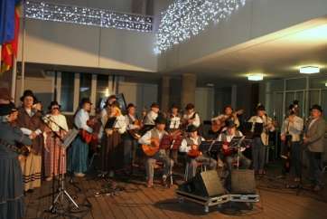 Un momento de la actuación de la AF Arnao (Foto Jesús Ruiz Mesa)