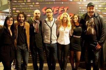 Armando Ravelo con el elenco de artistas de la película (Foto Joel Quintana Prim)