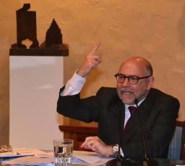 El profesor Guillermo Pérez (i), esta tarde en Telde (Foto TA)