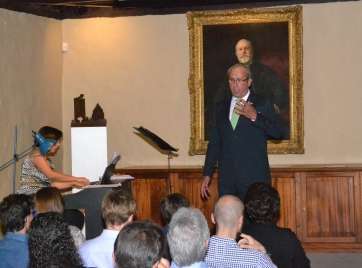 El tenor teldense Juan Manuel López, durante su actuación en la Casa-Museo León y Castillo (Foto TA)