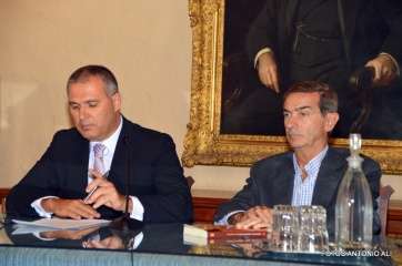 Momento del acto de anoche en la Casa-Museo León y Castillo (Foto Antonio Alí)