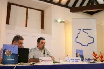 Momento de la presentación del libro (Foto Jesús Ruiz Mesa)