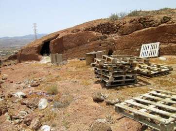 La basura se acumula en el yacimiento (Foto TA)