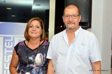 El autor de la exposición con la concejala de Cultura (Foto TA)