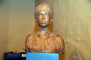 Busto de la reina regente María Cristina realizado por el escultor Pedro Quesada (Foto Antonio Alí)