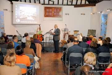 Momento del acto (Foto Antonio Alí)