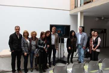 Presentación, hoy, de los actos, con Carlos Ruis junto a varios directores de centros culturales (Foto TA)