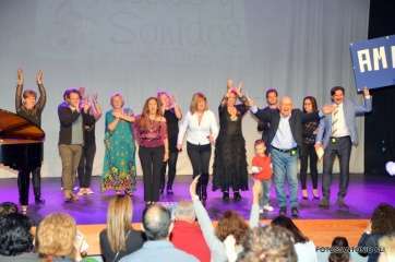 El grupo en el escenario (Foto Antonio Alí)