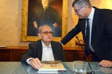 Momento de la presentación del libro (Foto Antonio Alí)