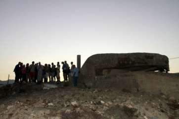 Un momento de la visita realizada a los complejos militares (Foto Jesús Ruiz Mesa)