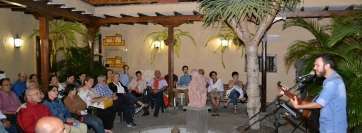 Ari Jiménez, anoche durante su actuación en la Casa-Museo de Telde (Foto TA)