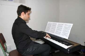 Momento del recital de Bernabé Ortega (Foto Jesús Ruiz Mesa)