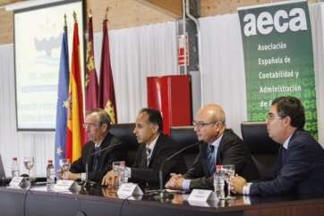 Miembros de la Asociación Española de Contabilidad y Administración de Empresas (Foto TA)