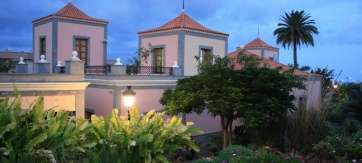 Biblioteca de Arnao (Foto TA)