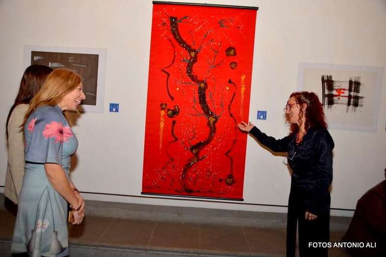 La muestra se inauguró anoche y estará abierta hasta el 17 de febrero (Foto TA)