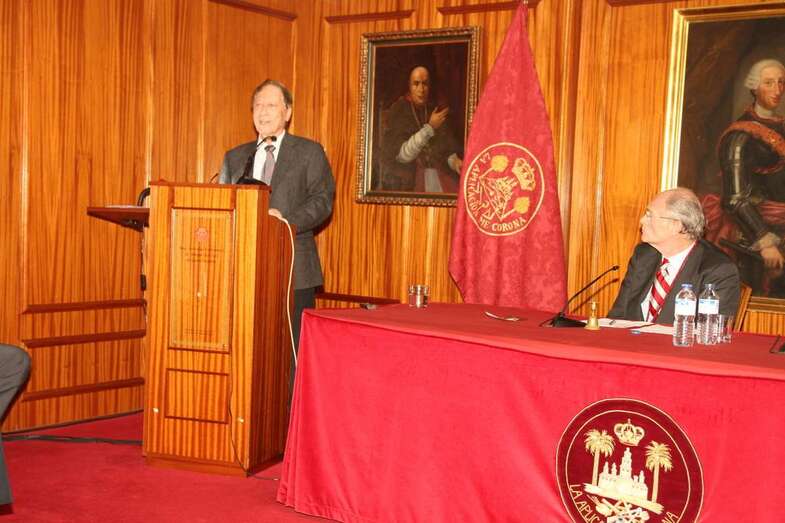 Momento de la charla (Foto Jesús Ruiz Mesa)