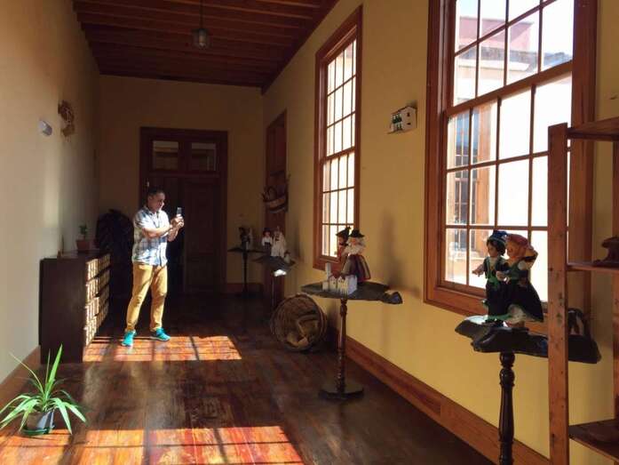 Antonio Batista, este martes en Telde tomando fotos para las localizaciones de la película (Foto TA)