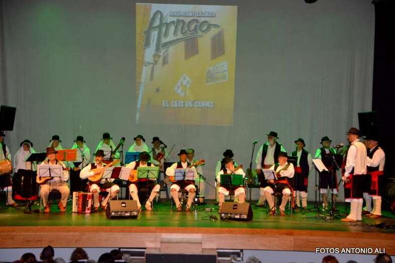 La presentación de disco tuvo lugar en el Teatro Municipal (Foto TA)
