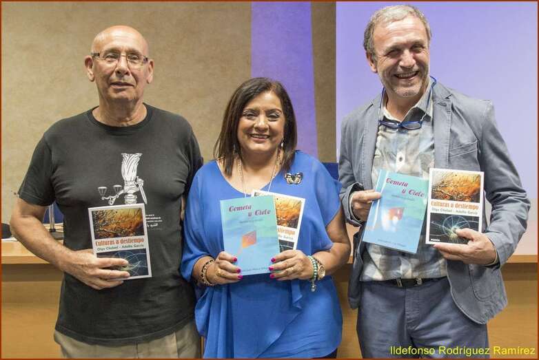 Los poetas Adolfo García, Olga Chulani y José Juan Mújica