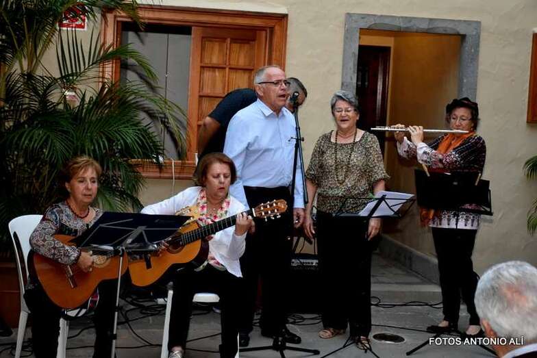 El grupo teldense Gaura puso el broche final en la Casa-Museo (Foto Antonio Alí)