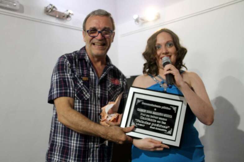 Carmen Rosa Marrero junto al poeta José Juan Múgica (Foto Jesús Ruiz Mesa)