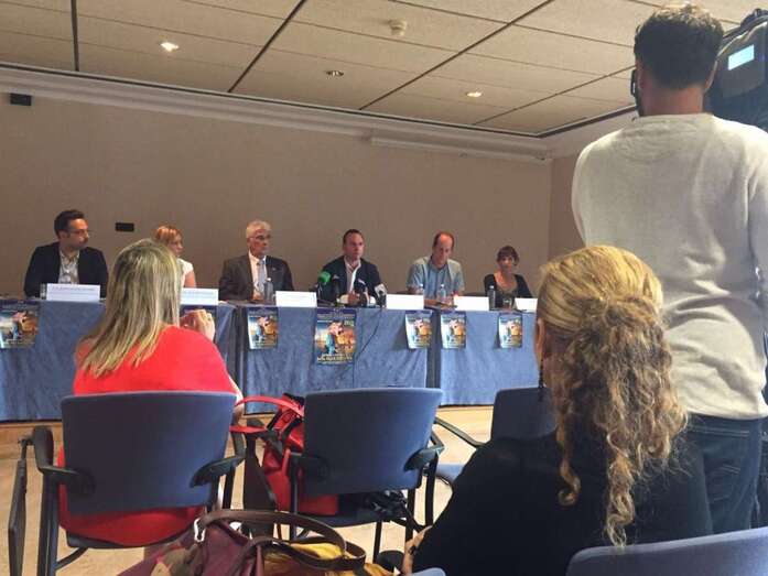 El concejal en funciones de Cultura, Eloy Santana, participó este jueves en la presentación de la gala (Foto TA)