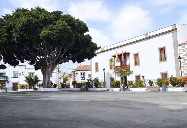 Las Casas Consistoriales de San Juan acogerán la exposición Olas de un mismo mar (Foto TA)