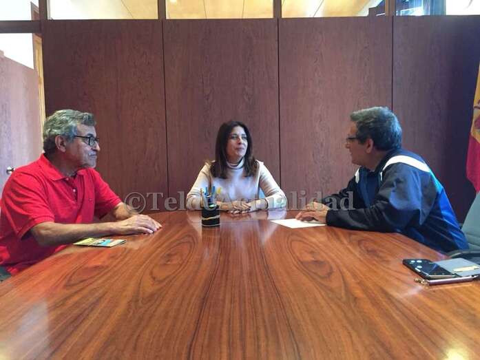 La reunión tuvo lugar esta mañana en el despacho de Alcaldía (Foto TA)