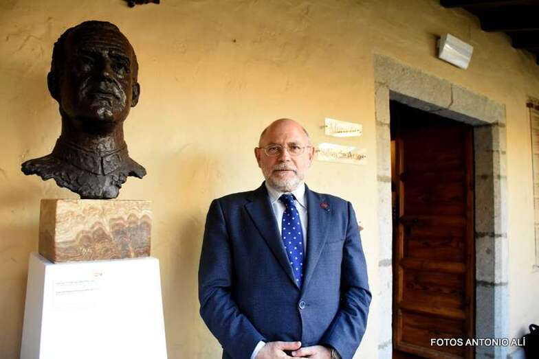 Guillermo Pérez, anoche en Telde  minutos antes de su conferencia (Foto Antonio Alí)