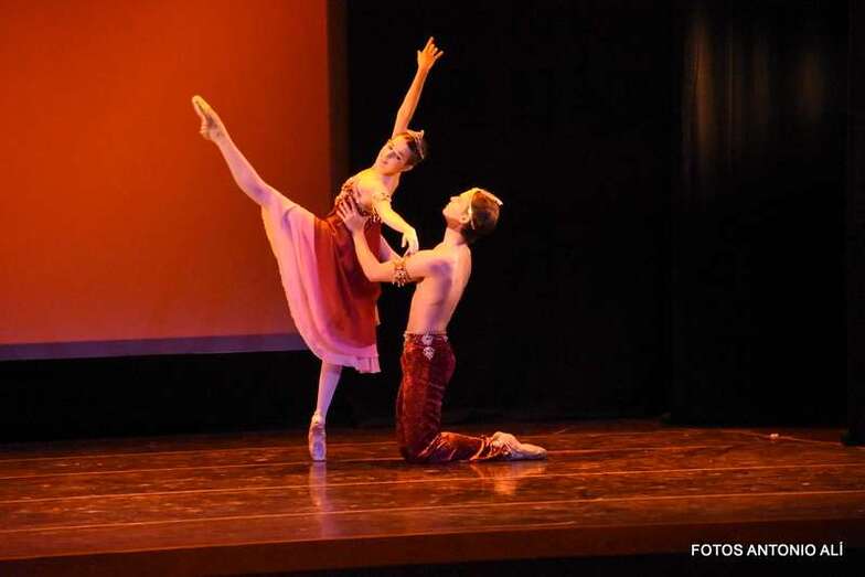 Momento del espectáculo de anoche en Telde (Foto Antonio Alí)