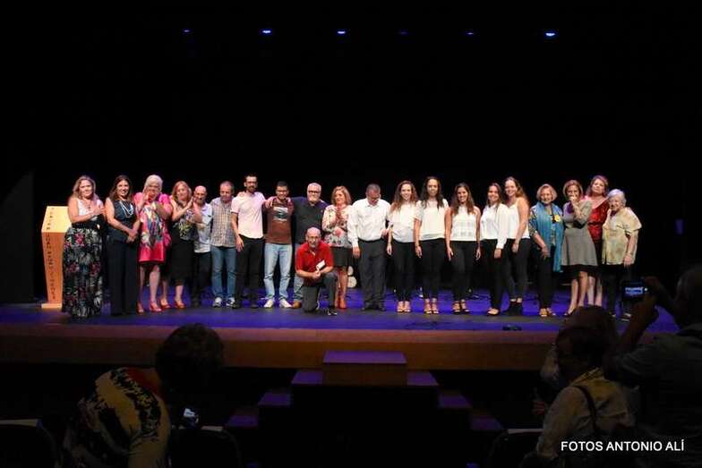 Foto de grupo de los participantes en la gala (Foto Antonio Alí)