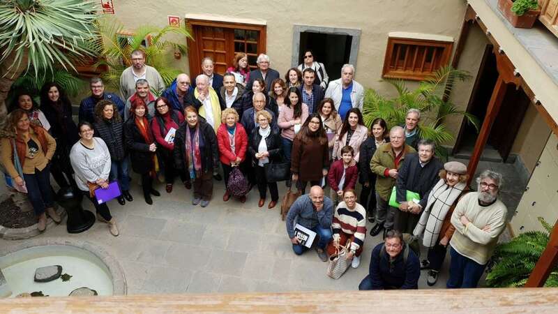 Asistentes al curso en el patio de la Casa-Museo León y Castillo (Foto TA)