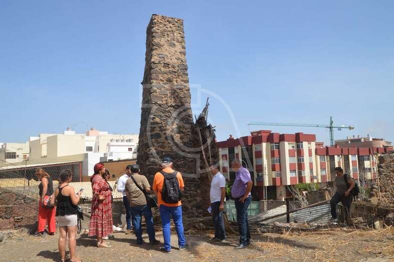 Restos del ingenio azucarero de Los Picachos que se mantiene en pie (Foto TA)