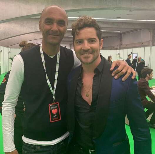 El productor Juanfra Suárez con el cantante David Bisbal (Foto TA)