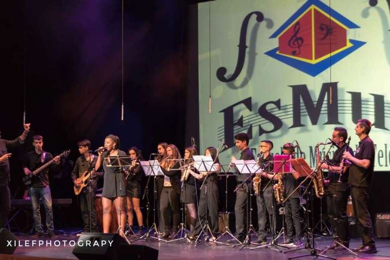 Momento del concierto de despedida del curso de la Esmut (Foto cedida a TA)