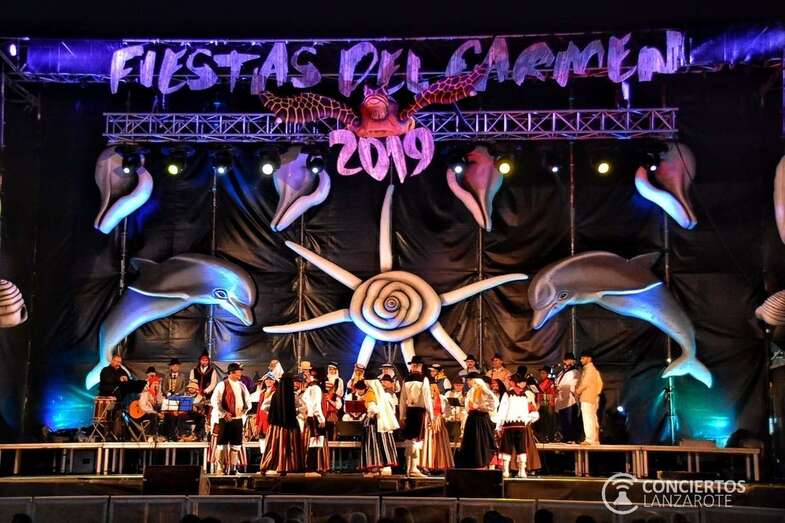 Momento de la actuación de Entre Amigos (Foto TA)