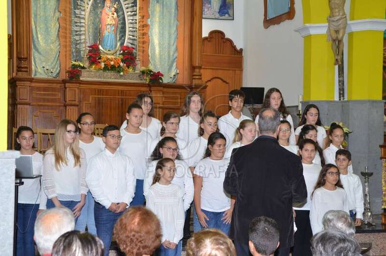 El coro infantil Soront, protagonista junto a la Banda Municipal de sábado noche en Lomo Magullo (Foto TA)