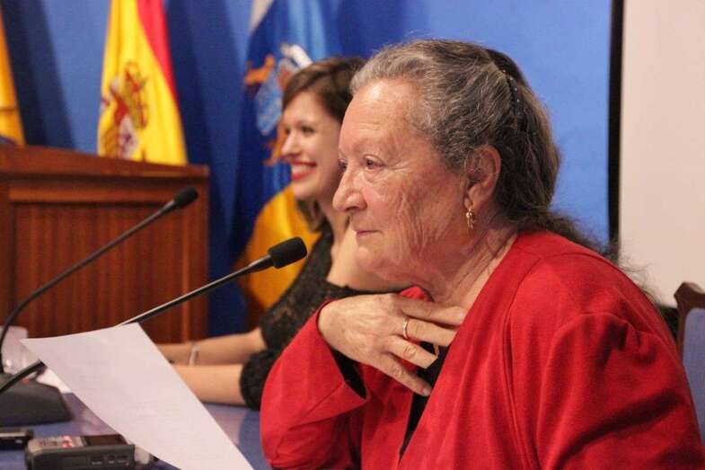 Elsa López durante su intervención en la Casa-Museo León y Castillo (Foto TA)