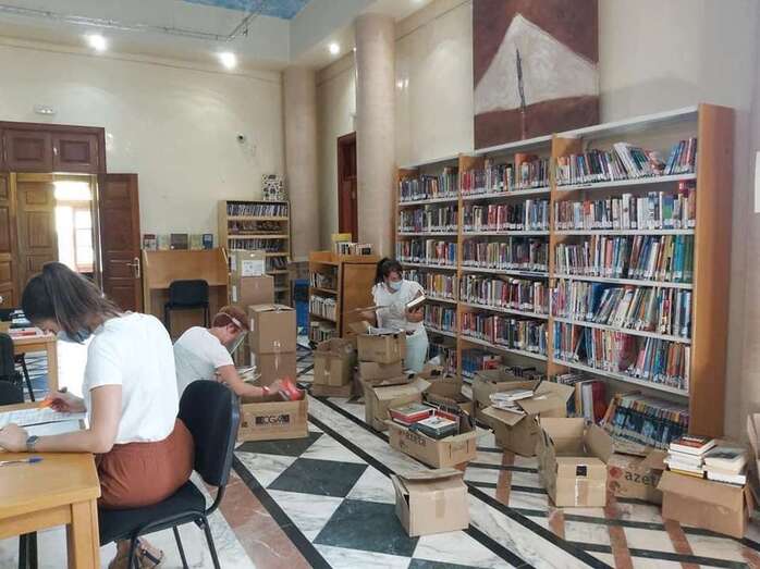 Momento de la apertura de las cajas (Foto TA)