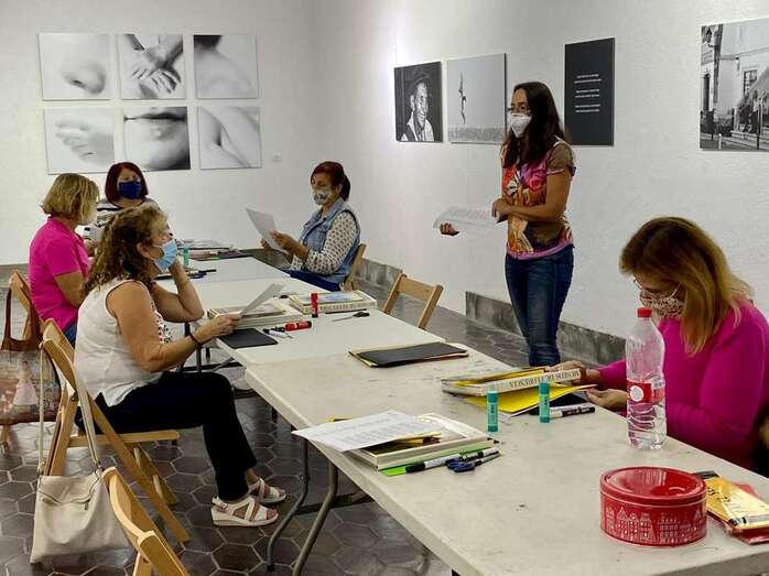 Taller artístico en las Casas Consistoriales/TA.