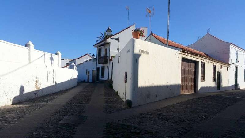 Cruce entre las calles Portería y Carreñas, en el barrio de San Francisco / Jesús Ruiz