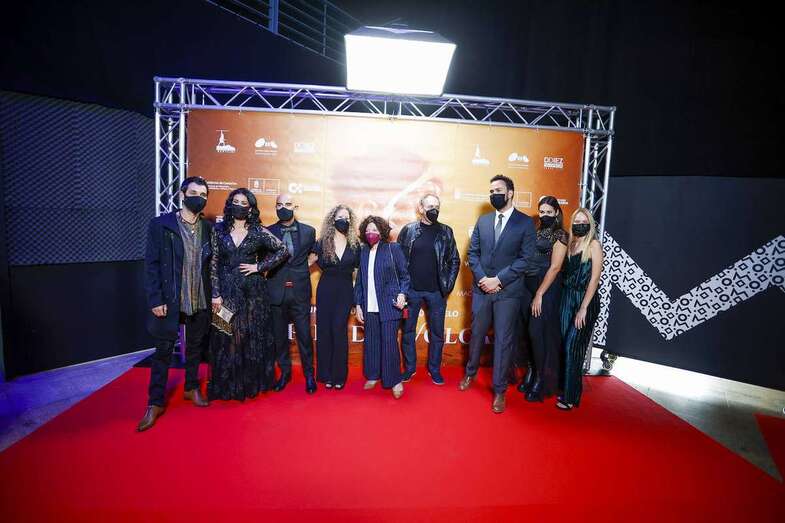 El director y protagonistas de la película, anoche durante el preestreno/C7.