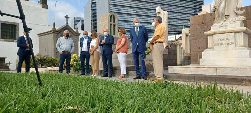 Homenaje a Tomás Morales/TA.