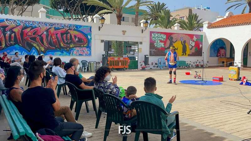 Imagen de la actuación de El Rompe Récords / FJS Fotografía