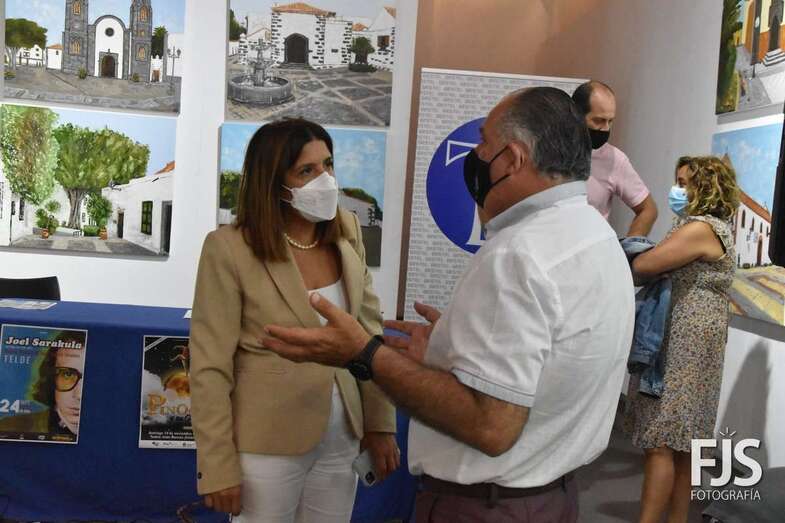 La alcaldesa Carmen Hernández y el concejal de Cultura, Juan Martel/TA.