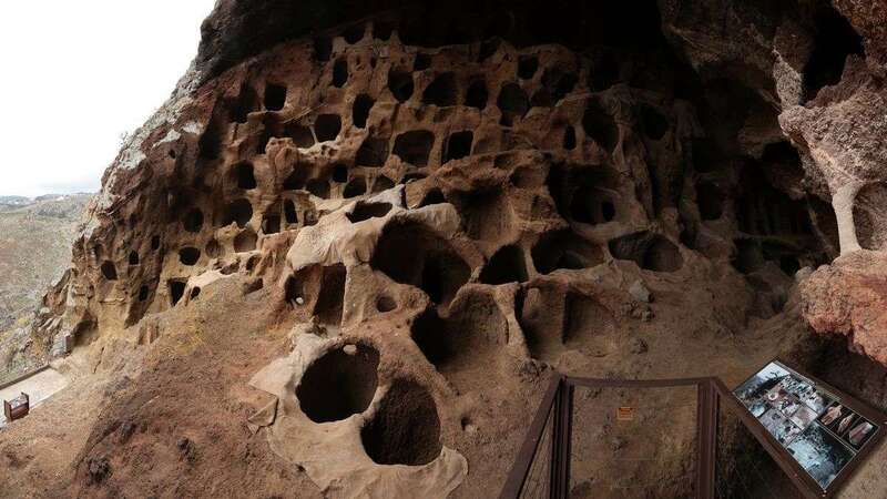 Este granero, en el barranco de Valerón (Gran Canaria), prueba la evolución de la sociedad indígena/Alejandro Ramos.